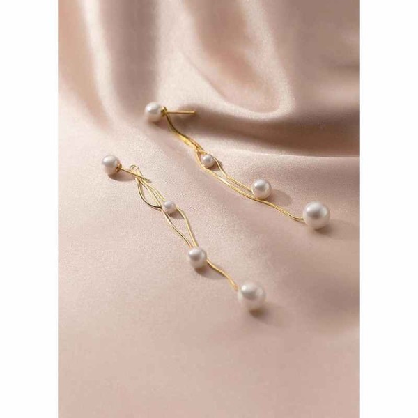 A String of Pearls Drop Earrings